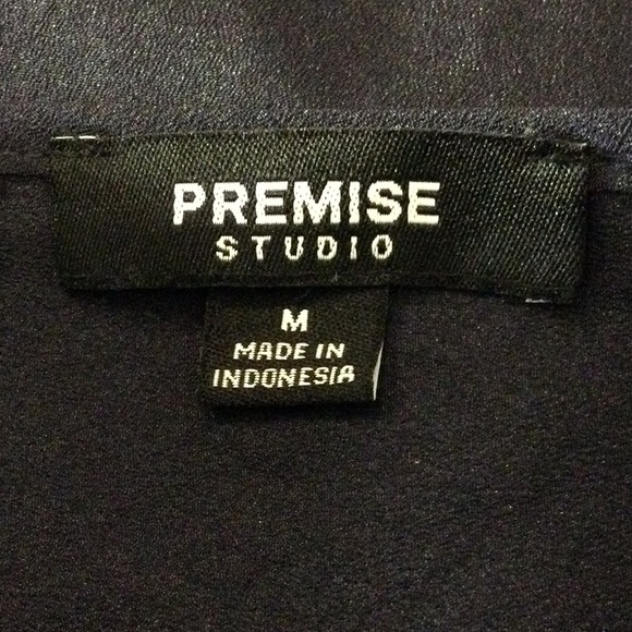 Premise Studio Navy Blue Blouse - Picture 7 of 8